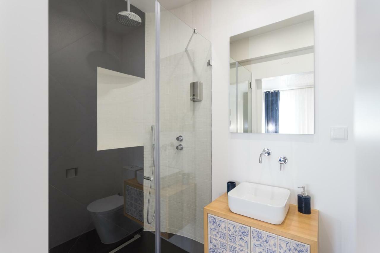 Lisbon Airport Suites Bagian luar foto